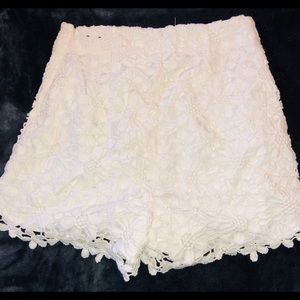 Hollister lace shorts side zip